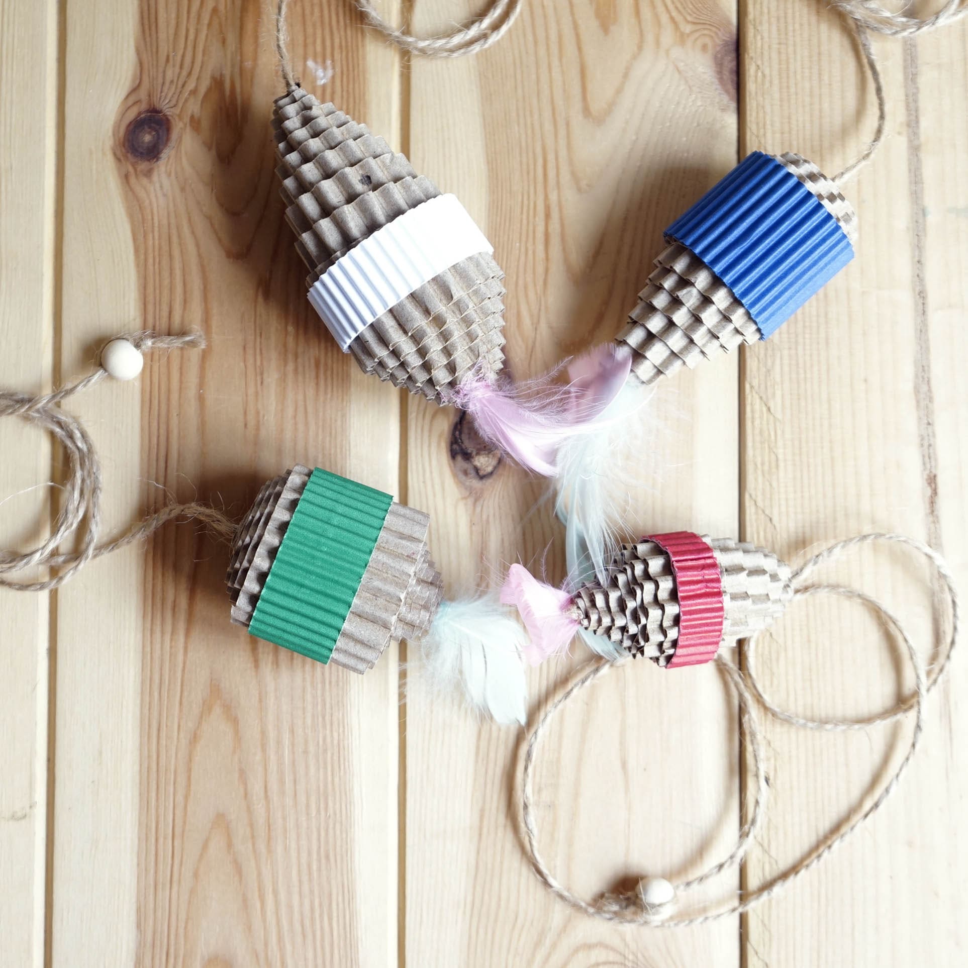 amor de gato catshop juguetes con pluma JUGUETE_PIXIE